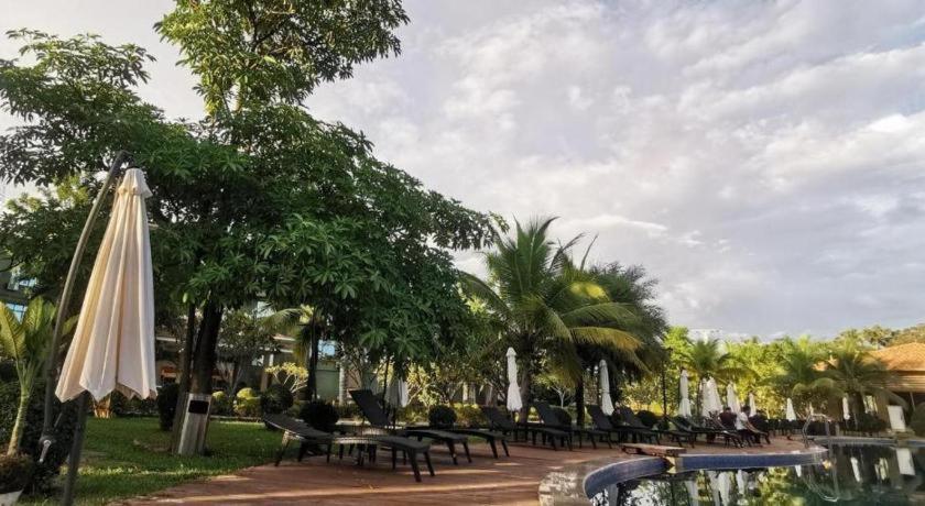 Dork Jumpa Hotel Vientiane Exterior photo